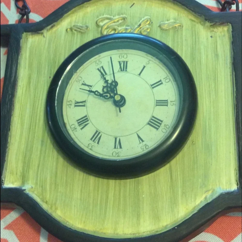 Hanging clock - Picture 2 of 2
